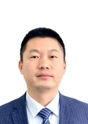 黄彦